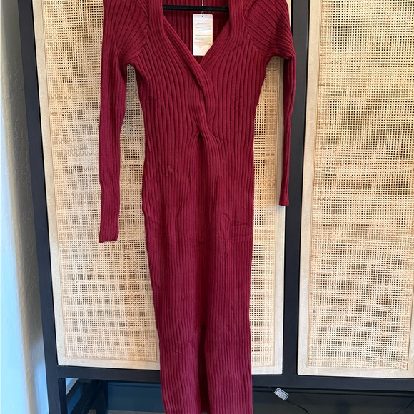 NWT’s Bodycon sweater dress. Size M. - Picture 3 of 11
